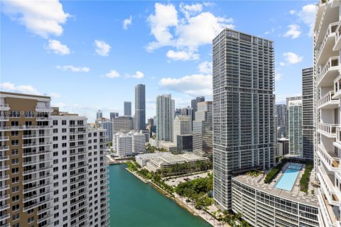 Condo in Miami, Florida, 1 bedroom  № 1922269 - photo 15