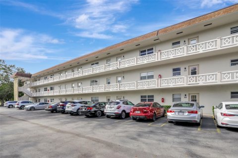 Condo in Lauderdale Lakes, Florida, 2 bedrooms  № 1864721 - photo 28