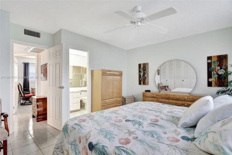 Condo in Lauderdale Lakes, Florida, 2 bedrooms  № 1864721 - photo 13