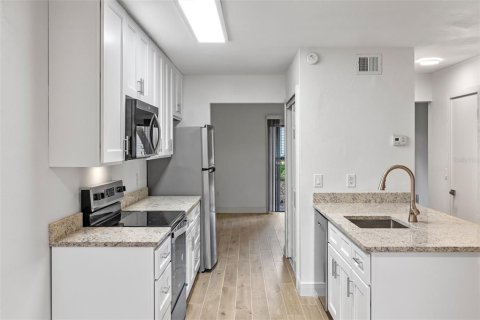 Купить коммерческую недвижимость в Винтер-Парк, Флорида 4 спальни, 185.8м2, № 1900104 - фото 7