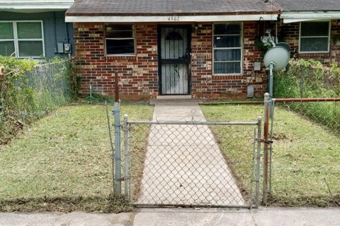 Casa en venta en Jacksonville, Florida, 2 dormitorios, 63.36 m2 № 2152473 - foto 2