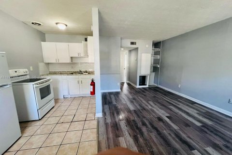 Casa en venta en Jacksonville, Florida, 2 dormitorios, 63.36 m2 № 2152473 - foto 16