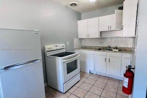 Casa en venta en Jacksonville, Florida, 2 dormitorios, 63.36 m2 № 2152473 - foto 9