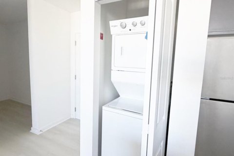 Снять в аренду квартиру в Орландо, Флорида 3 комнаты, 69.68м2, № 2106238 - фото 21