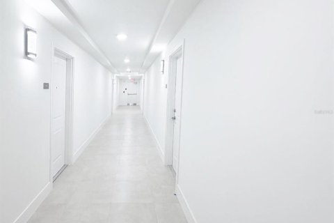 Снять в аренду квартиру в Орландо, Флорида 3 комнаты, 69.68м2, № 2106238 - фото 25