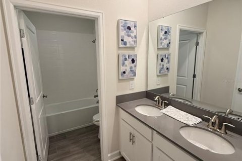 Casa en venta en Kissimmee, Florida, 4 dormitorios, 199.83 m2 № 1909530 - foto 13