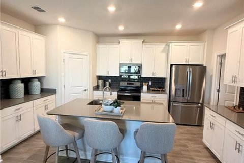 Casa en venta en Kissimmee, Florida, 4 dormitorios, 199.83 m2 № 1909530 - foto 4