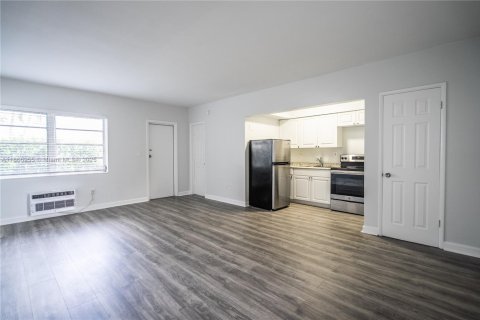 Apartment in Miami, Florida 41.81 sq.m. № 1927199 - photo 8