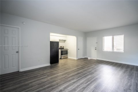 Apartment in Miami, Florida 41.81 sq.m. № 1927199 - photo 7