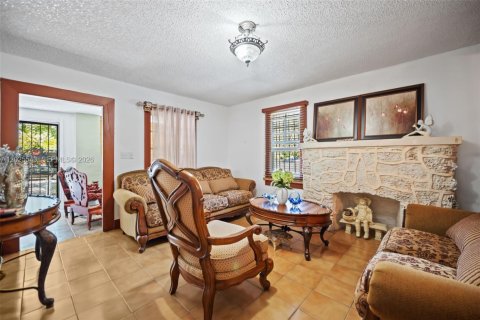 Villa ou maison à vendre à Miami, Floride: 2 chambres, 101.45 m2 № 2085702 - photo 8