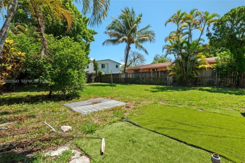 Villa ou maison à vendre à Miami, Floride: 2 chambres, 101.45 m2 № 2085702 - photo 22