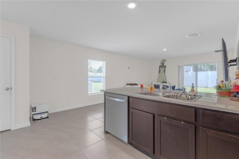 House in Dade City, Florida 3 bedrooms, 140.84 sq.m. № 1725503 - photo 29