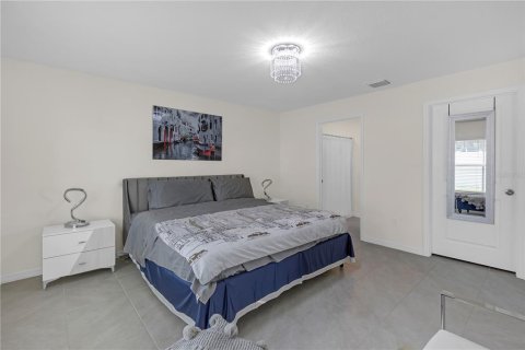 House in Dade City, Florida 3 bedrooms, 140.84 sq.m. № 1725503 - photo 16