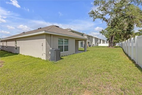 House in Dade City, Florida 3 bedrooms, 140.84 sq.m. № 1725503 - photo 6