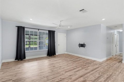 Villa ou maison à vendre à North Port, Floride: 3 chambres, 158.86 m2 № 2283970 - photo 8