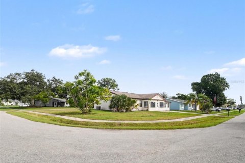 Villa ou maison à vendre à North Port, Floride: 3 chambres, 158.86 m2 № 2283970 - photo 4