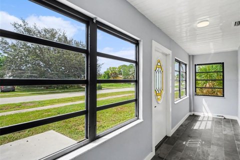 Villa ou maison à vendre à North Port, Floride: 3 chambres, 158.86 m2 № 2283970 - photo 5
