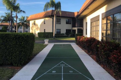 Condo in Lake Worth, Florida, 2 bedrooms № 2261239 - photo 30