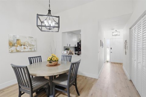 Купить виллу или дом в Лейк-Уорт, Флорида 4 комнаты, 104.33м2, № 2096739 - фото 9
