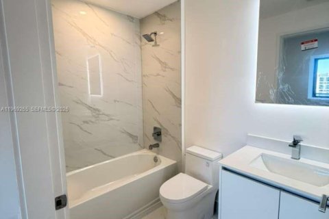 Снять в аренду квартиру в Майами, Флорида 3 спальни, 152.45м2, № 2030039 - фото 19