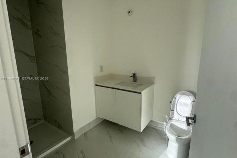 Снять в аренду квартиру в Майами, Флорида 3 спальни, 152.45м2, № 2030039 - фото 3