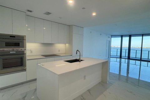 Квартира в Майами, Флорида 3 спальни, 152.45м2 № 2030039