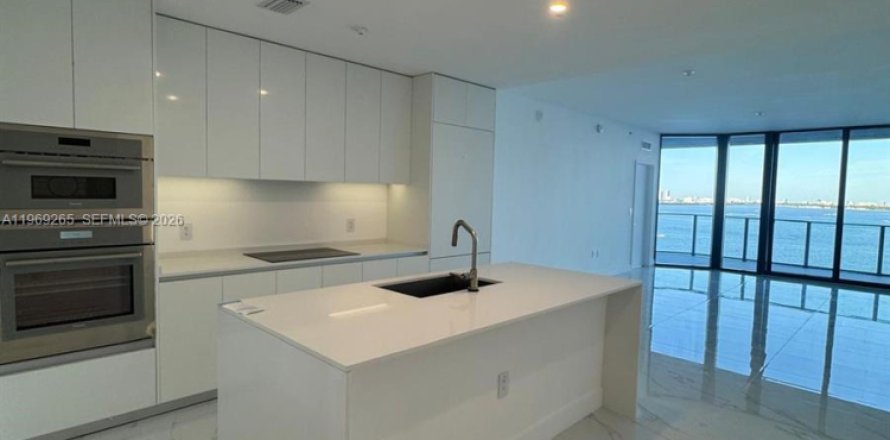 Квартира в Майами, Флорида 3 спальни, 152.45м2 № 2030039