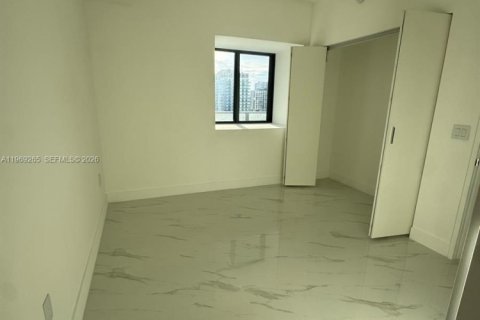 Снять в аренду квартиру в Майами, Флорида 3 спальни, 152.45м2, № 2030039 - фото 4