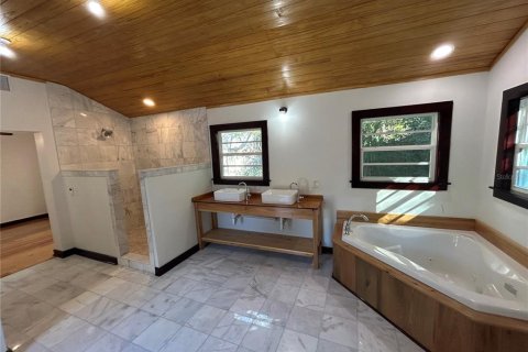 Купить виллу или дом в Гейнсвилл, Флорида 3 комнаты, 270.35м2, № 2124007 - фото 22