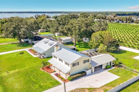 House in Frostproof, Florida 5 bedrooms, 252.69 sq.m. № 2279770 - photo 13