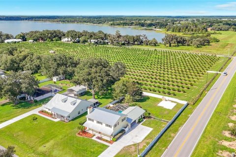 House in Frostproof, Florida 5 bedrooms, 252.69 sq.m. № 2279770 - photo 22