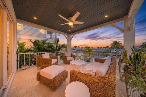 House in Marathon, Florida 5 bedrooms, 308.44 sq.m. № 2115785 - photo 26