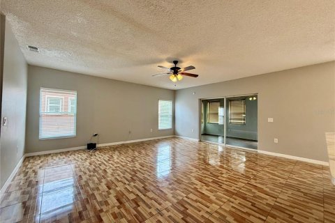 Villa ou maison à louer à Kissimmee, Floride: 4 chambres, 264.49 m2 № 2408927 - photo 6