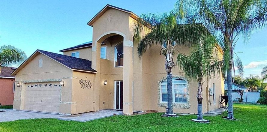Villa ou maison à Kissimmee, Floride 4 chambres, 264.49 m2 № 2408927