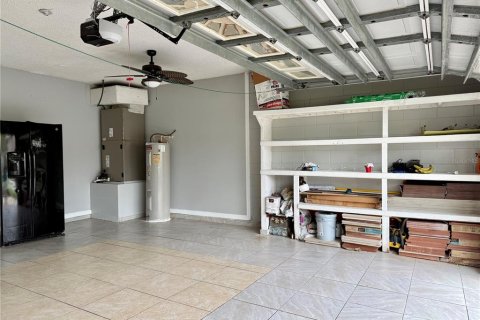 Villa ou maison à louer à Kissimmee, Floride: 4 chambres, 264.49 m2 № 2408927 - photo 27