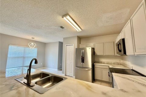 Villa ou maison à louer à Kissimmee, Floride: 4 chambres, 264.49 m2 № 2408927 - photo 8
