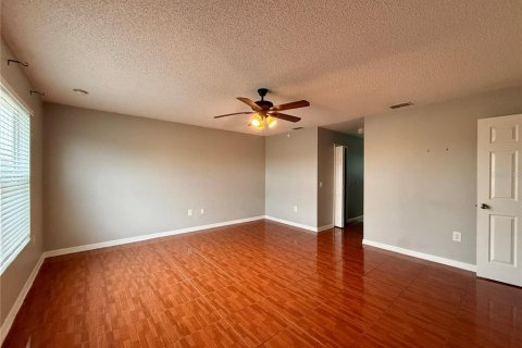 Villa ou maison à louer à Kissimmee, Floride: 4 chambres, 264.49 m2 № 2408927 - photo 17
