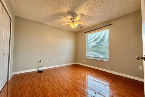 Villa ou maison à louer à Kissimmee, Floride: 4 chambres, 264.49 m2 № 2408927 - photo 19