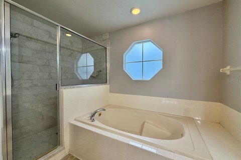 Villa ou maison à louer à Kissimmee, Floride: 4 chambres, 264.49 m2 № 2408927 - photo 16