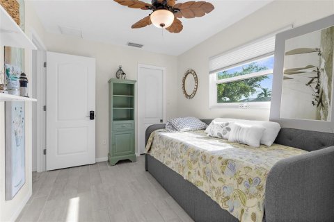 House in Punta Gorda, Florida 3 bedrooms, 179.58 sq.m. № 1876117 - photo 27