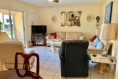 Condominio en venta en Hollywood, Florida, 2 dormitorios, 81.75 m2 № 1958957 - foto 6