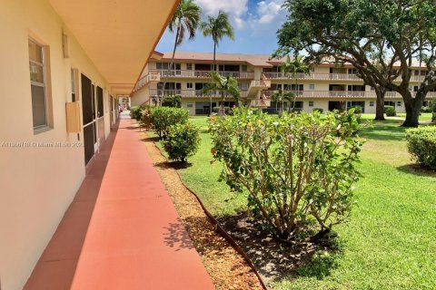 Condominio en venta en Hollywood, Florida, 2 dormitorios, 81.75 m2 № 1958957 - foto 10