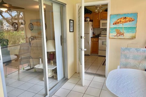 Condominio en venta en Hollywood, Florida, 2 dormitorios, 81.75 m2 № 1958957 - foto 20