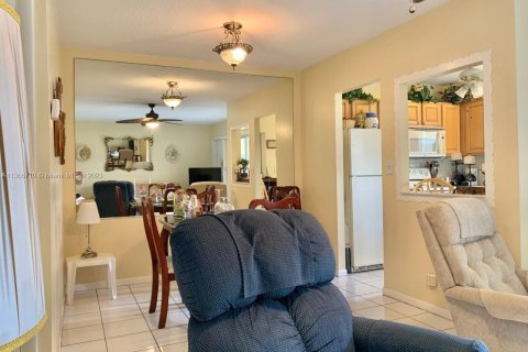 Condominio en venta en Hollywood, Florida, 2 dormitorios, 81.75 m2 № 1958957 - foto 7