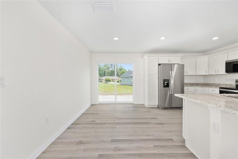 House in Silver Springs Shores, Florida 3 bedrooms, 116.22 sq.m. № 1821093 - photo 16