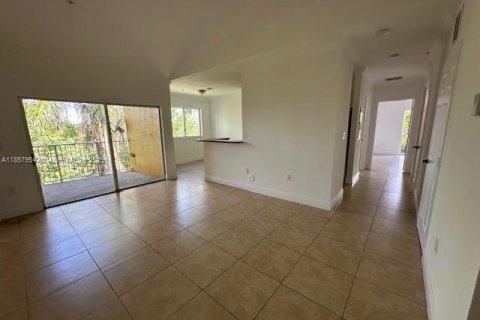 Condo in Cutler Bay, Florida, 3 bedrooms  № 1887896 - photo 8