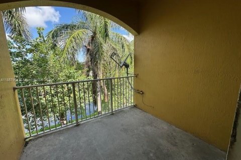 Condo in Cutler Bay, Florida, 3 bedrooms  № 1887896 - photo 23