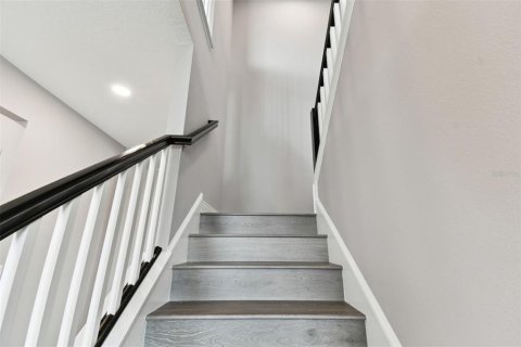 Casa en venta en Zephyrhills, Florida, 4 dormitorios, 263.38 m2 № 1386654 - foto 29