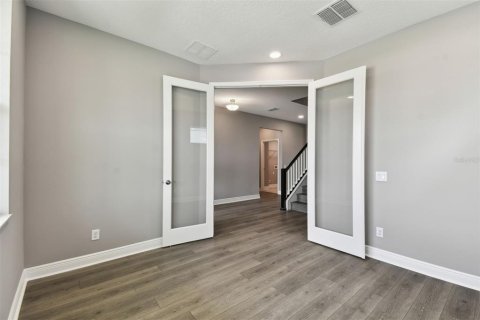 Casa en venta en Zephyrhills, Florida, 4 dormitorios, 263.38 m2 № 1386654 - foto 6