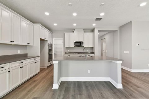 Casa en venta en Zephyrhills, Florida, 4 dormitorios, 263.38 m2 № 1386654 - foto 13